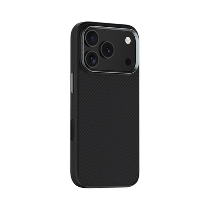Apple iPhone 17 Pro Max Kılıf Karbon Fiber M-safe Şarj Özellikli Benks Hybrid ArmorPro 600D Kevlar Kapak Siyah