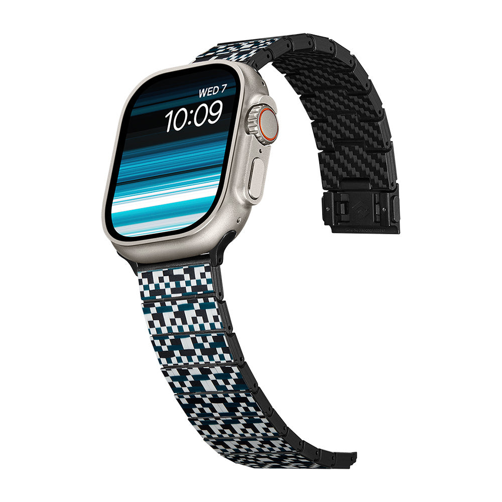 Apple Watch Serisi Uyumlu Aramid Fiber ve Karbon Fiber Pitaka Dreamland ChromaCarbon Serisi Mosaic Universal Kordon Mavi-Beyaz