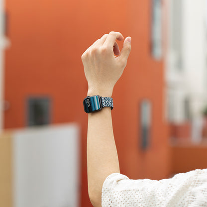 Apple Watch Serisi Uyumlu Aramid Fiber ve Karbon Fiber Pitaka Dreamland ChromaCarbon Serisi Mosaic Universal Kordon Mavi-Beyaz