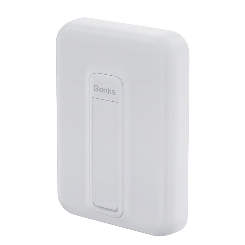 Benks MP09 M-safe Magnetik Standlı İnce Tasarımlı Powerbank 6000mAh Beyaz
