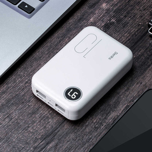 Benks PB10 Huge Capacity Powerbank Beyaz
