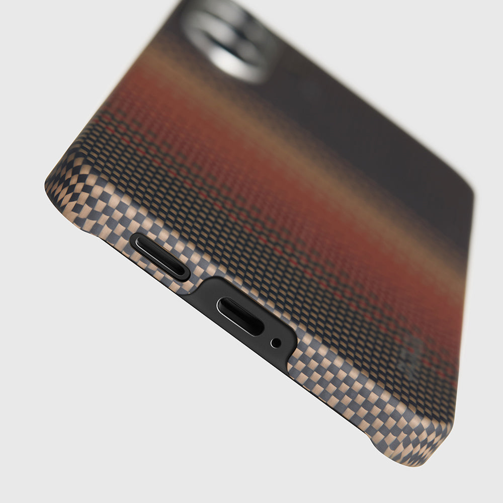 Galaxy S25 Ultra Kılıf M-safe Şarj Özellikli Aramid Fiber Pitaka Tactile Woven Sunset-Moonrise Serisi Kapak Kahverengi