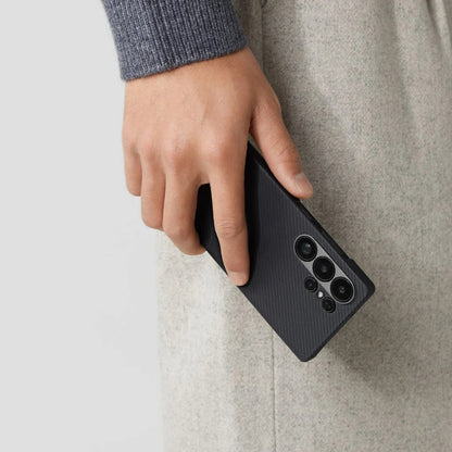 Galaxy S25 Ultra Kılıf M-safe Şarj Özellikli 600D Aramid Fiber Pitaka Ultra-Slim Classic Serisi Black-Grey Twill Kapak Siyah-Gri