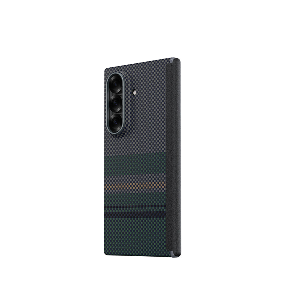 Galaxy Z Fold 7 Kılıf M-safe Şarj Özellikli Karbon Fiber Tasarımlı Benks Aurora ArmorAir Kevlar Kapak Yeşil