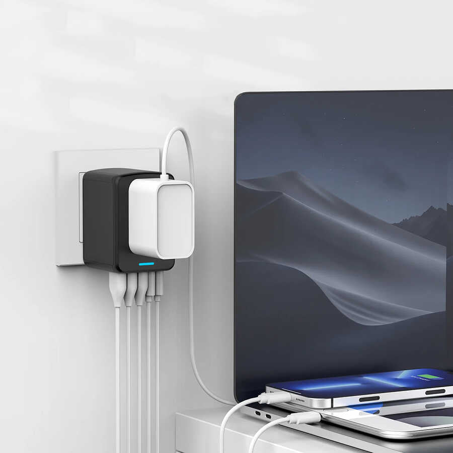 Go Des GD-B616 Multi Universal TR/US/UK/AUS/EU Compatible Charging Adapter Max 35W Black