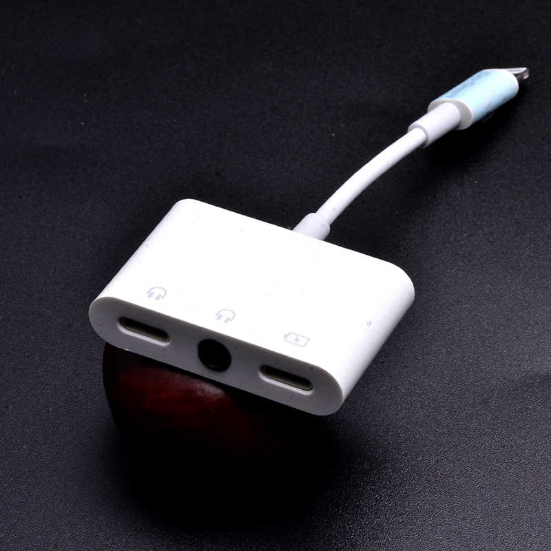 Go Des GD-UC018 Headphone Charger and Aux Converter White