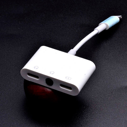 Go Des GD-UC018 Headphone Charger and Aux Converter White