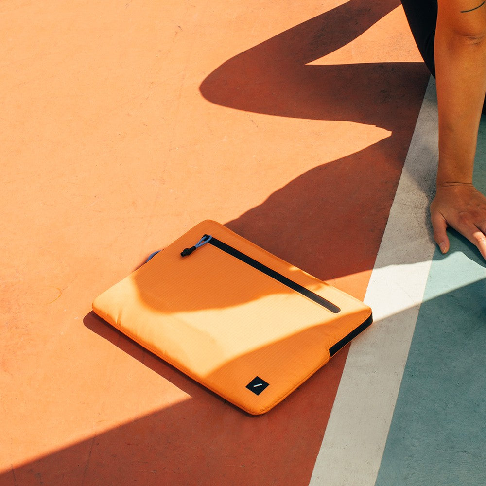 Native Uninon Ultralight Sleeve Serisi Su Geçirmez Ripstop Kumaş 14 inç Macbook Çantası