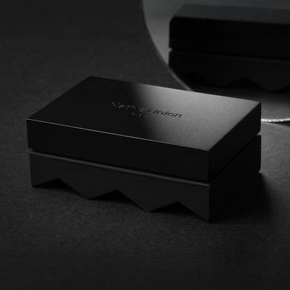 Native Union Weighter Triple Metal Tasarımlı Kablo Düzenleyici