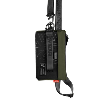 Skinarma Clutch Jager Boyun Askı Kayışlı Çapraz Vücut Çantası Siyah