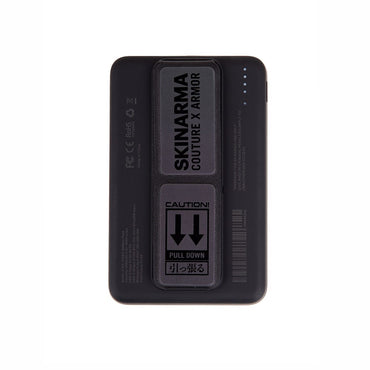 SkinArma Kira Kobai Holografik Tasarımlı Standlı Wireless ve PD Hızlı Şarj Özellikli Powerbank 15W 5000mAh Gümüş