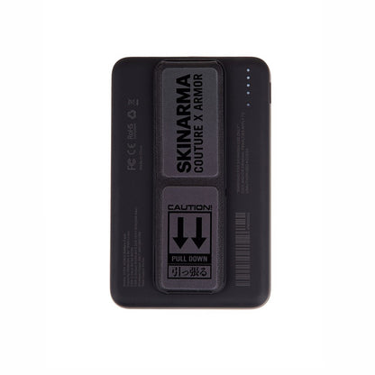 SkinArma Kira Kobai Holografik Tasarımlı Standlı Wireless ve PD Hızlı Şarj Özellikli Powerbank 15W 5000mAh Colorful