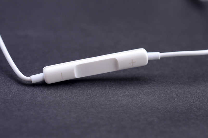Single Spring 3.5mm Input Headphones White
